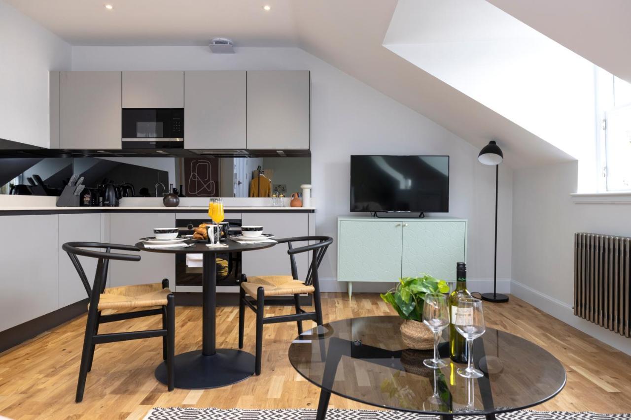 Dragon Suites Luxury Serviced Apartments At Alva Street EDI Exterior photo