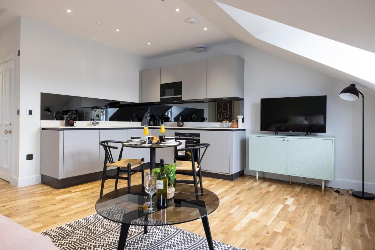 Dragon Suites Luxury Serviced Apartments At Alva Street EDI Exterior photo
