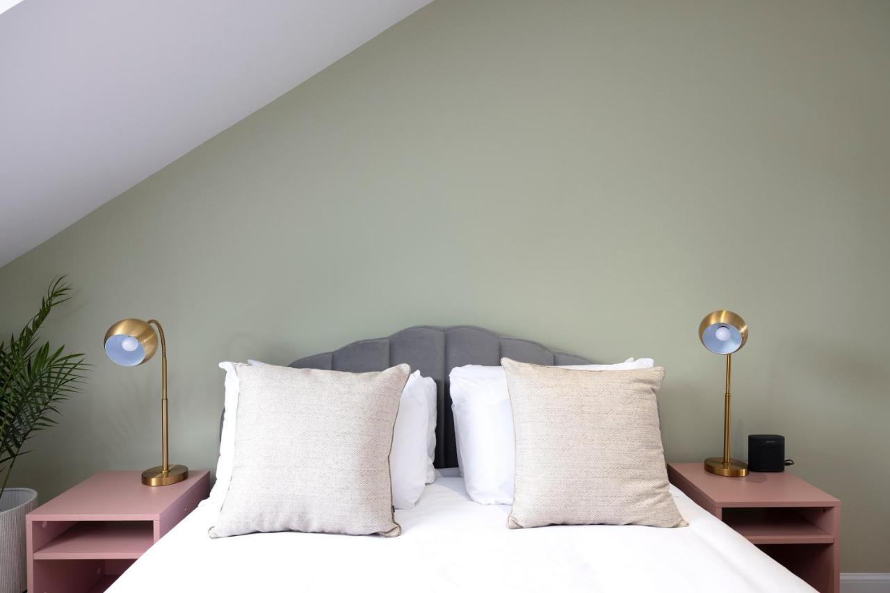 Dragon Suites Luxury Serviced Apartments At Alva Street EDI Exterior photo