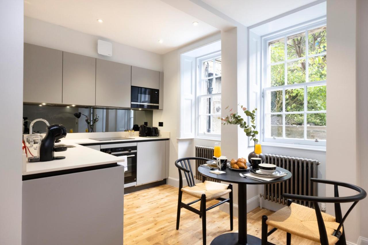 Dragon Suites Luxury Serviced Apartments At Alva Street EDI Exterior photo